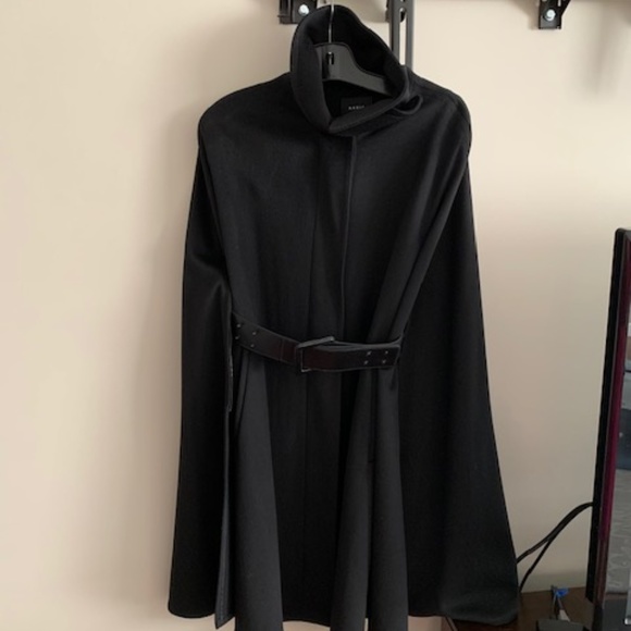 Akris Wool Cape (optional belt) - Picture 5 of 7